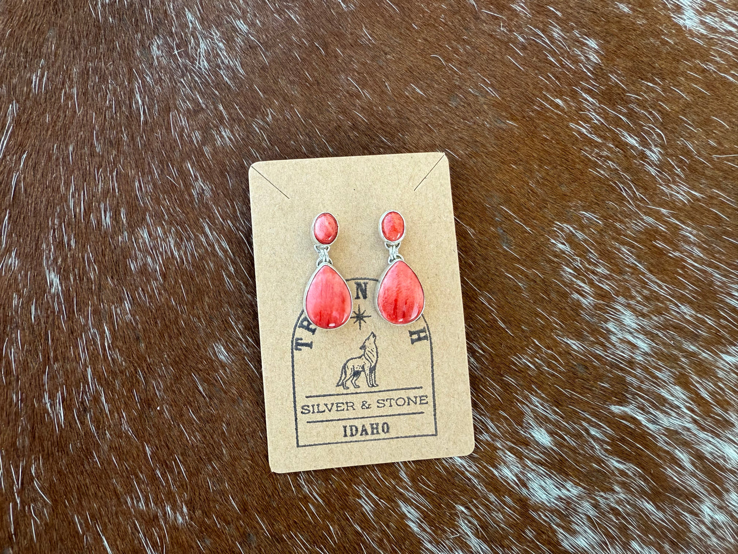 Spiny Oyster Dangle Stud Earrings