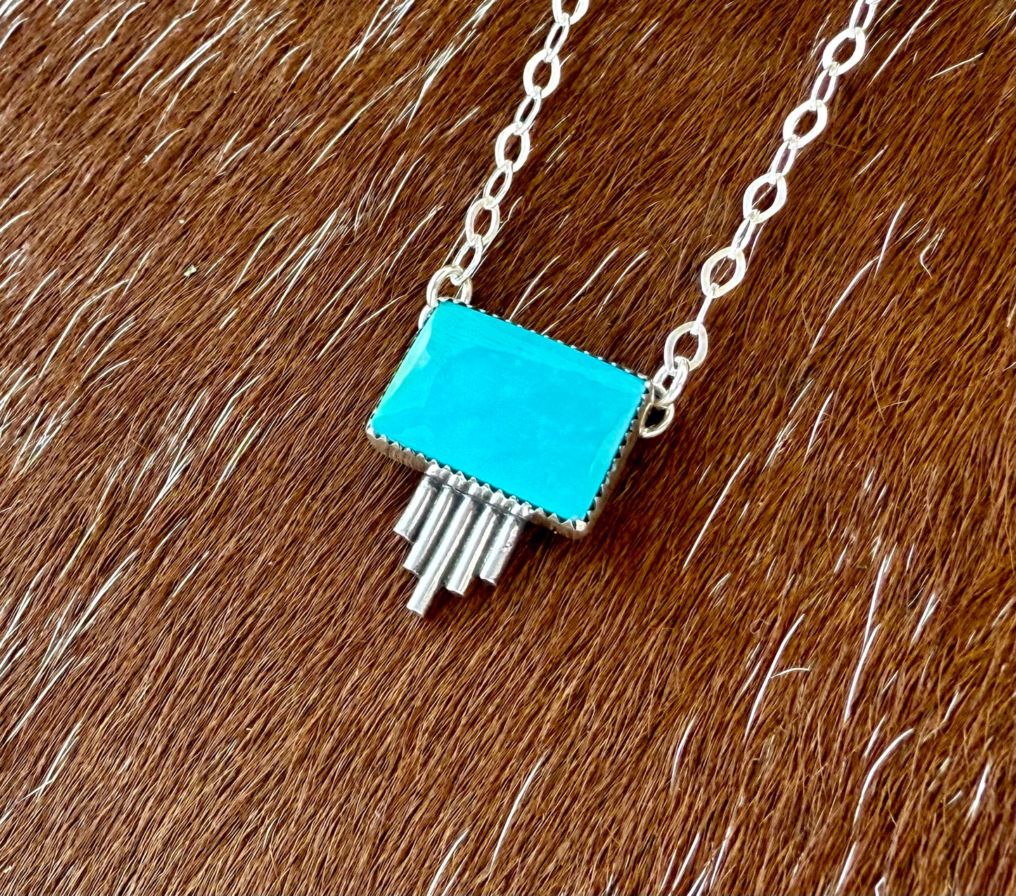 Kingman Turquoise Bar Necklace with Silver Flare