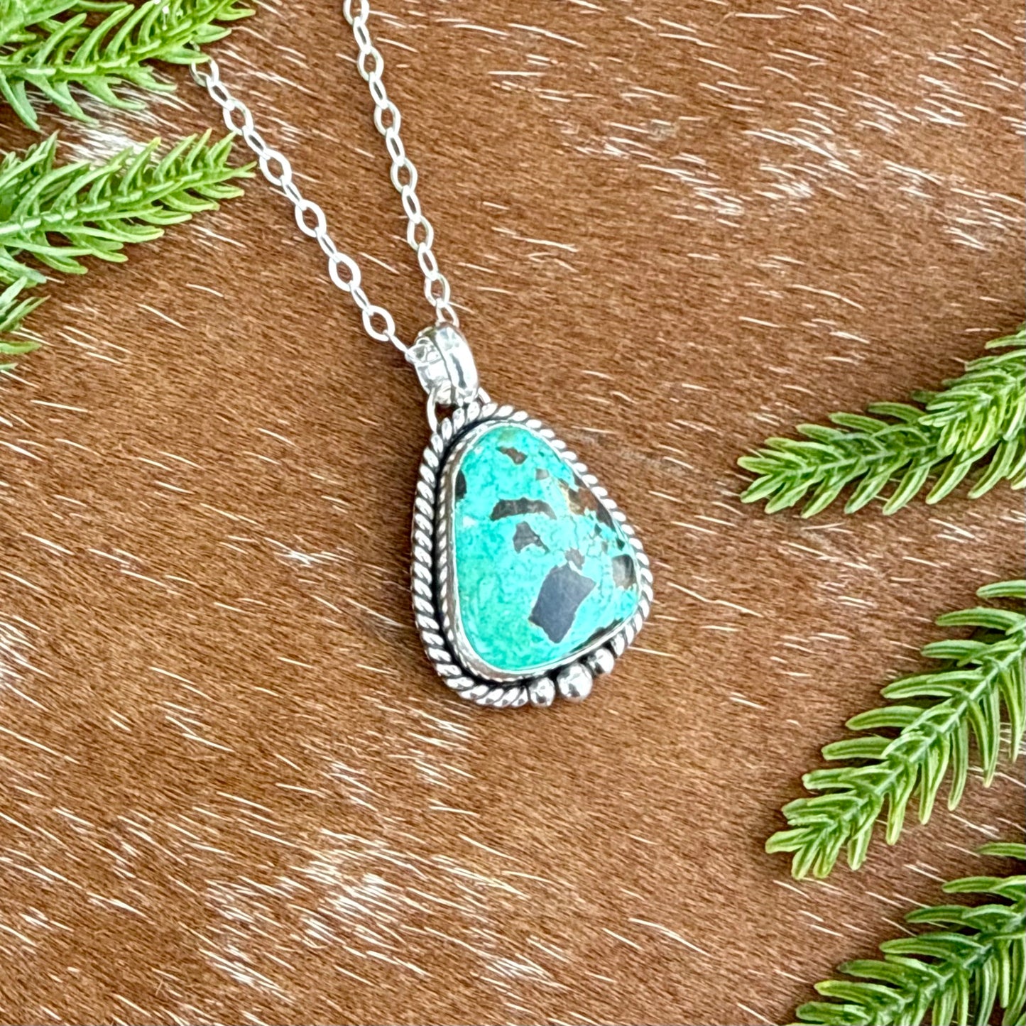 Carico Lake Turquoise necklace