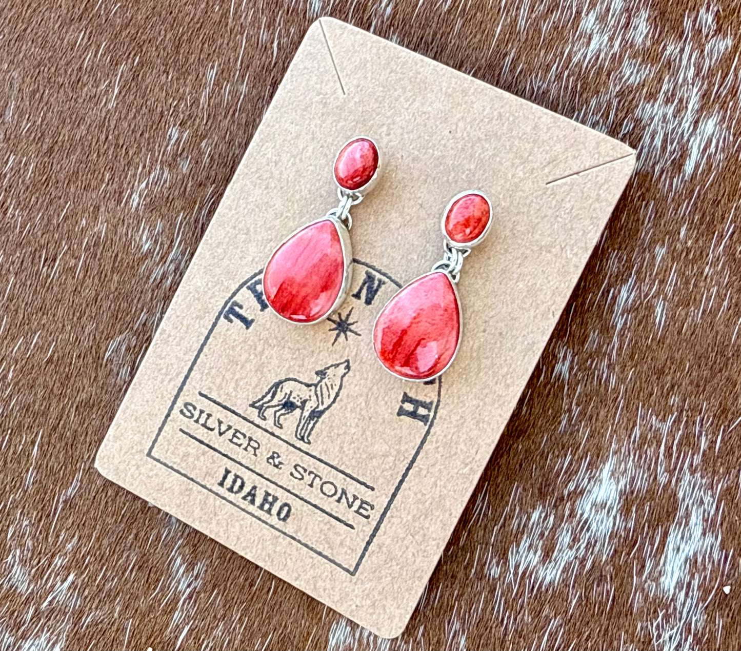 Spiny Oyster Dangle Stud Earrings