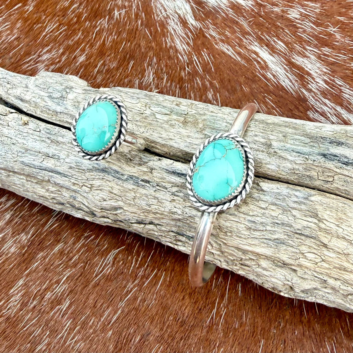 Carico Lake turquoise cuff bracelet