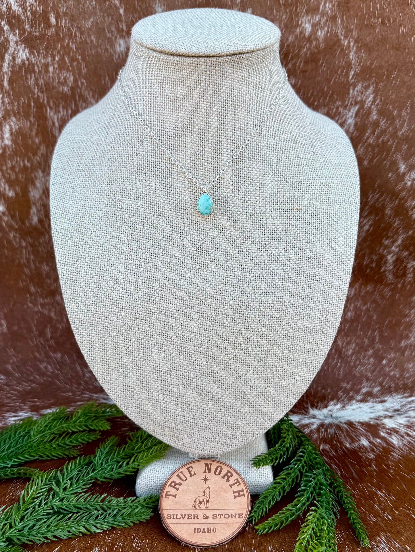 Carico Lake Turquoise Necklace