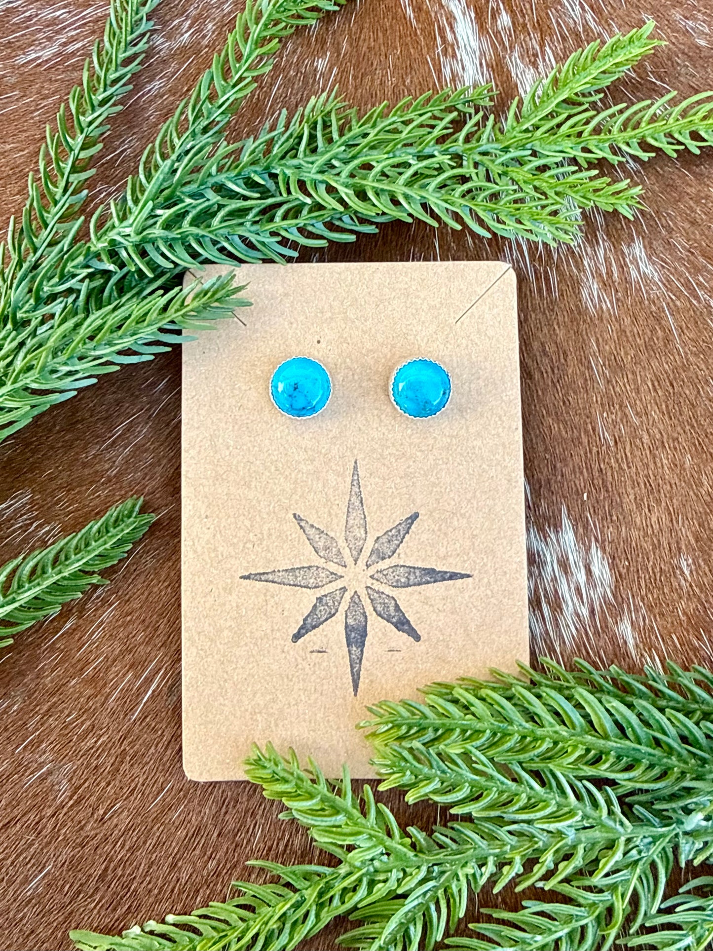 Kingman Turquoise Round stud earrings