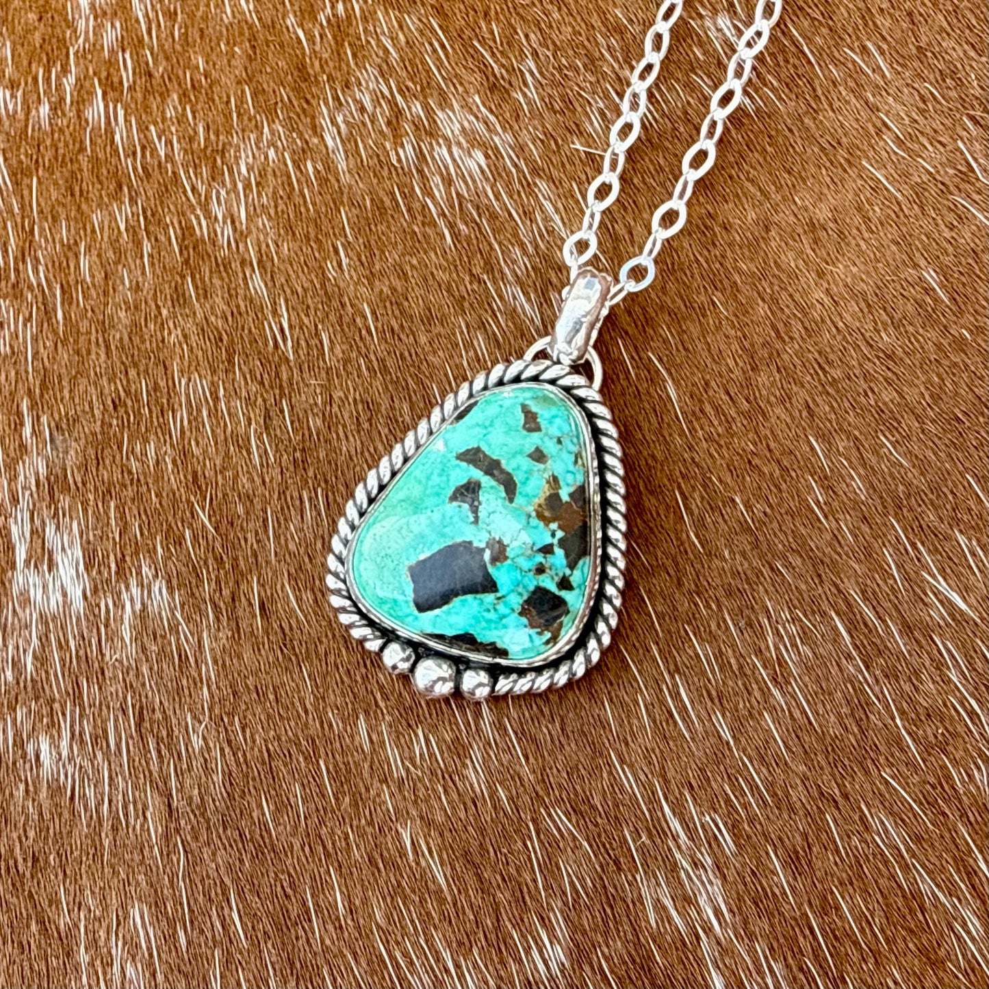 Carico Lake Turquoise necklace