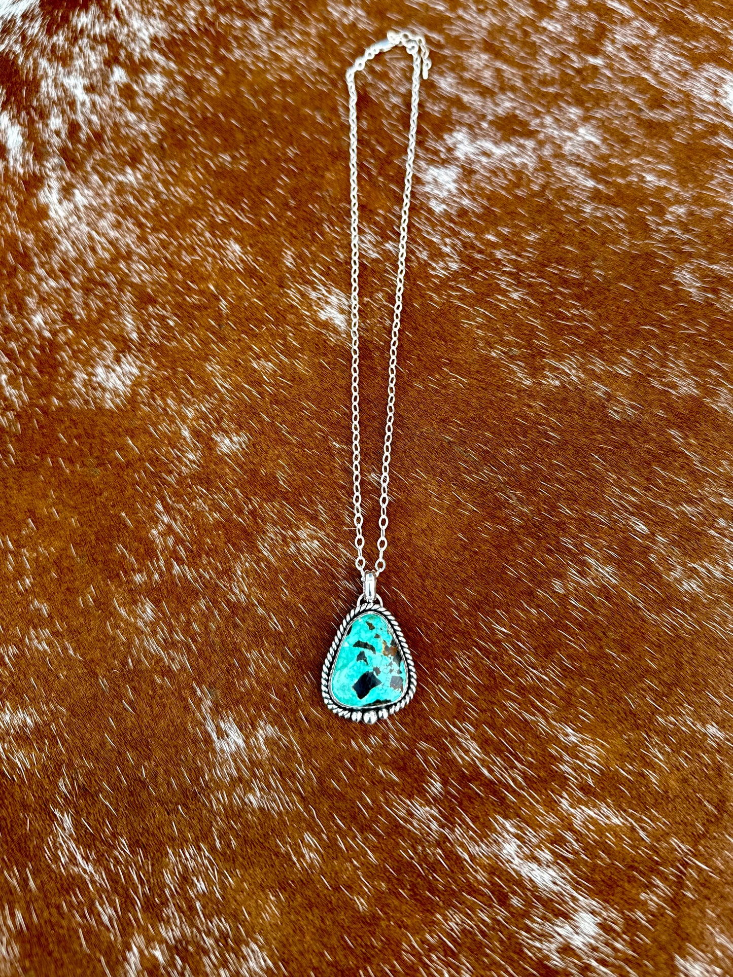 Carico Lake Turquoise necklace