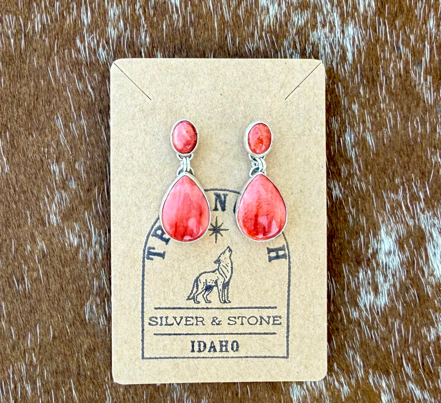 Spiny Oyster Dangle Stud Earrings