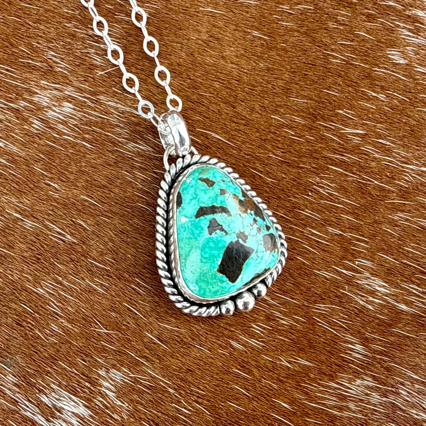 Carico Lake Turquoise necklace