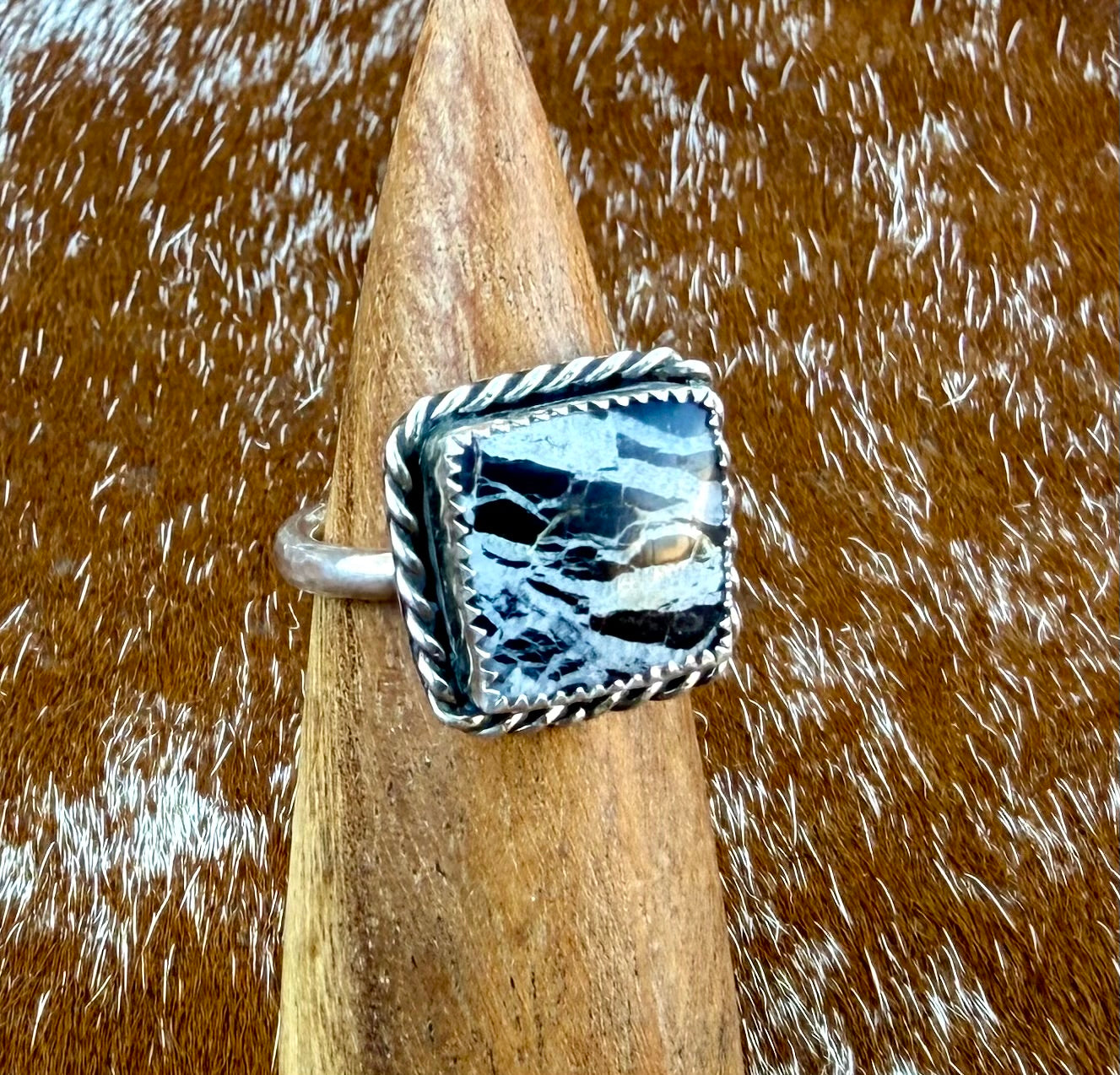 White Buffalo Square ring