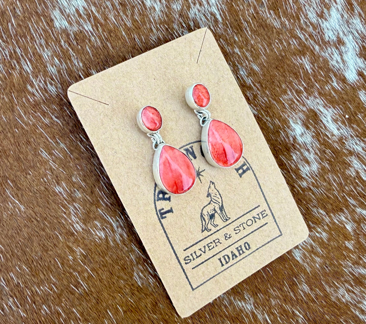 Spiny Oyster Dangle Stud Earrings