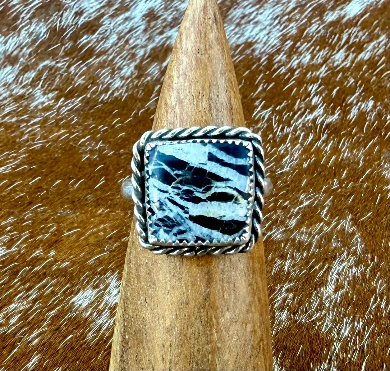 White Buffalo Square ring