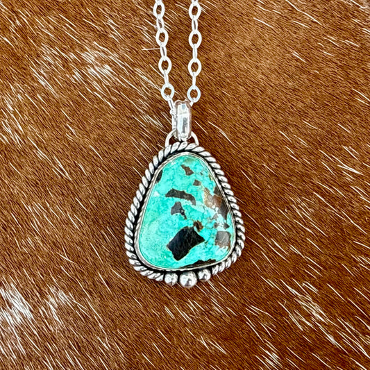 Carico Lake Turquoise necklace