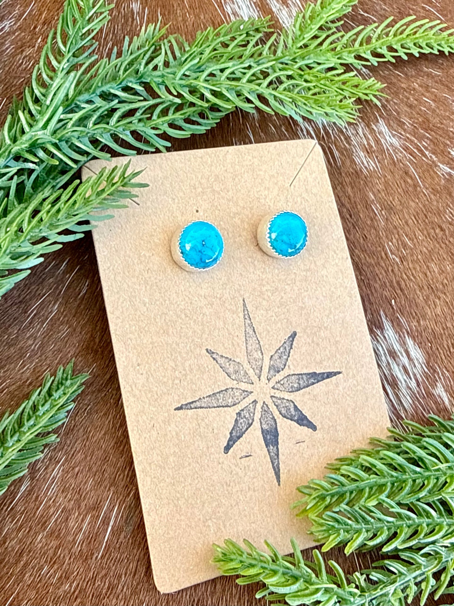 Kingman Turquoise Round stud earrings