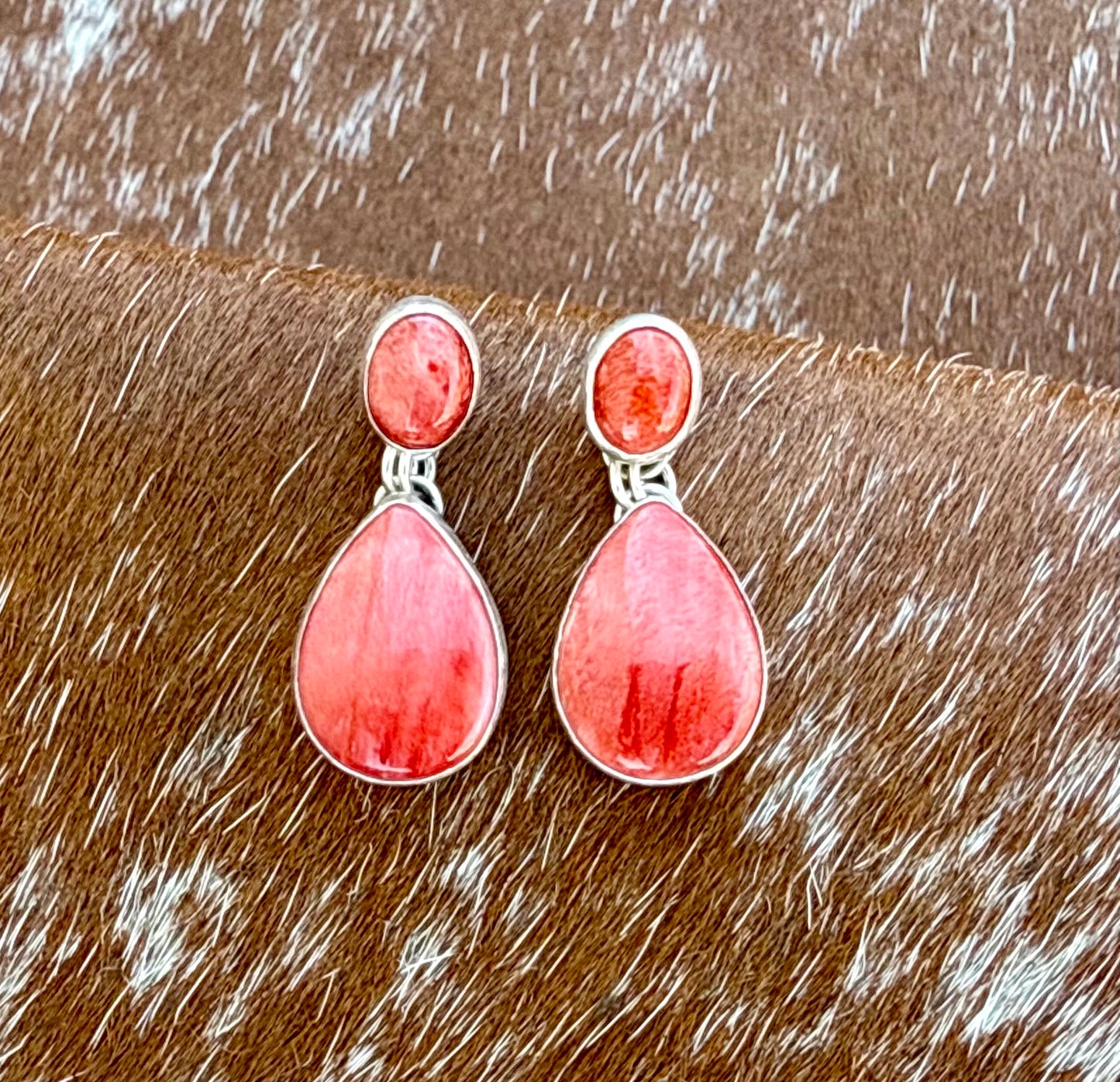 Spiny Oyster Dangle Stud Earrings