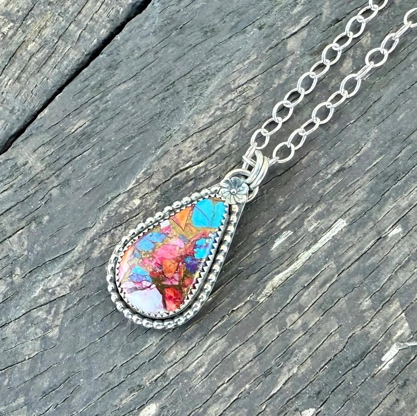 Kingman Composite Teardrop Flower Necklace