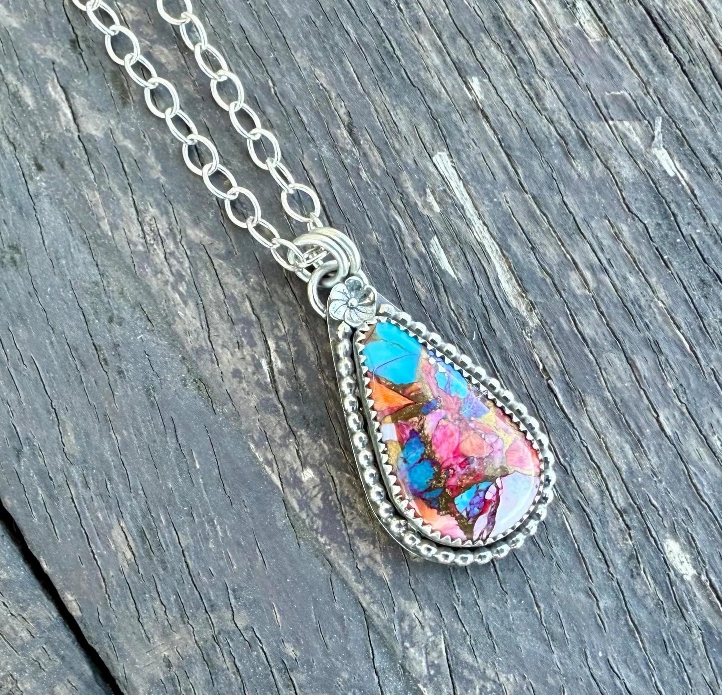 Kingman Composite Teardrop Flower Necklace