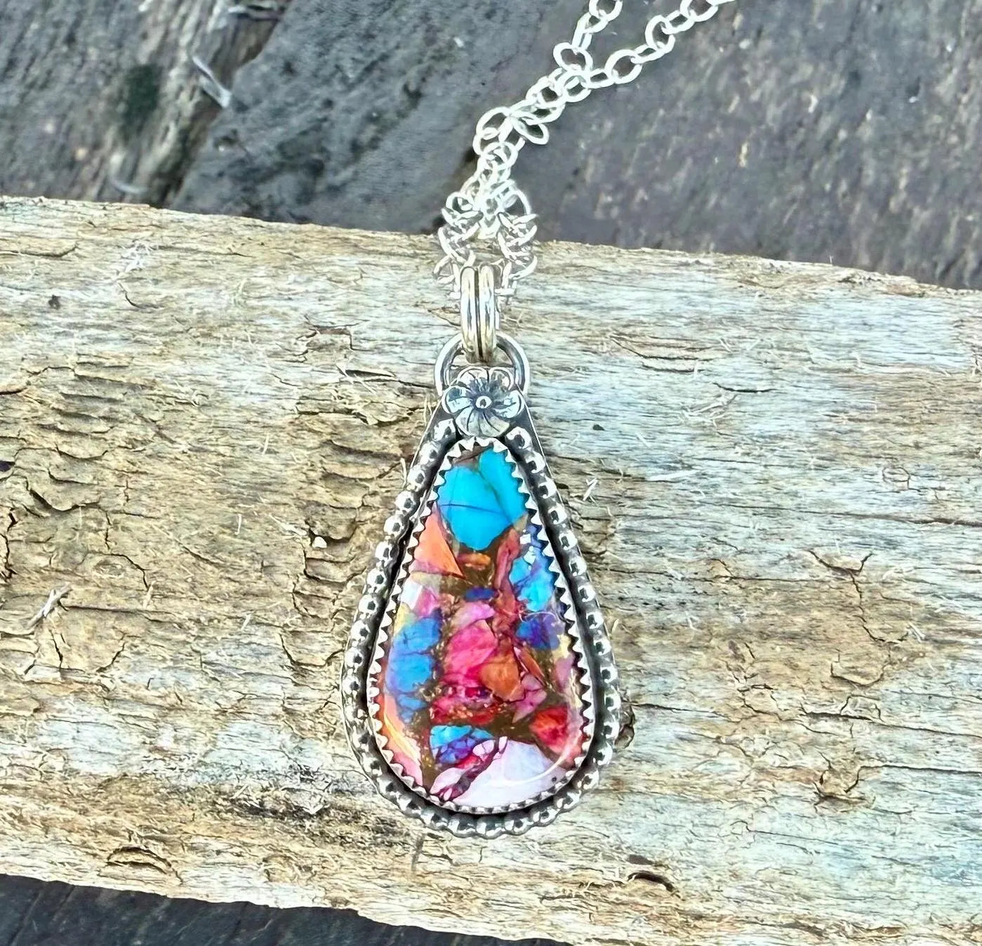 Kingman Composite Teardrop Flower Necklace