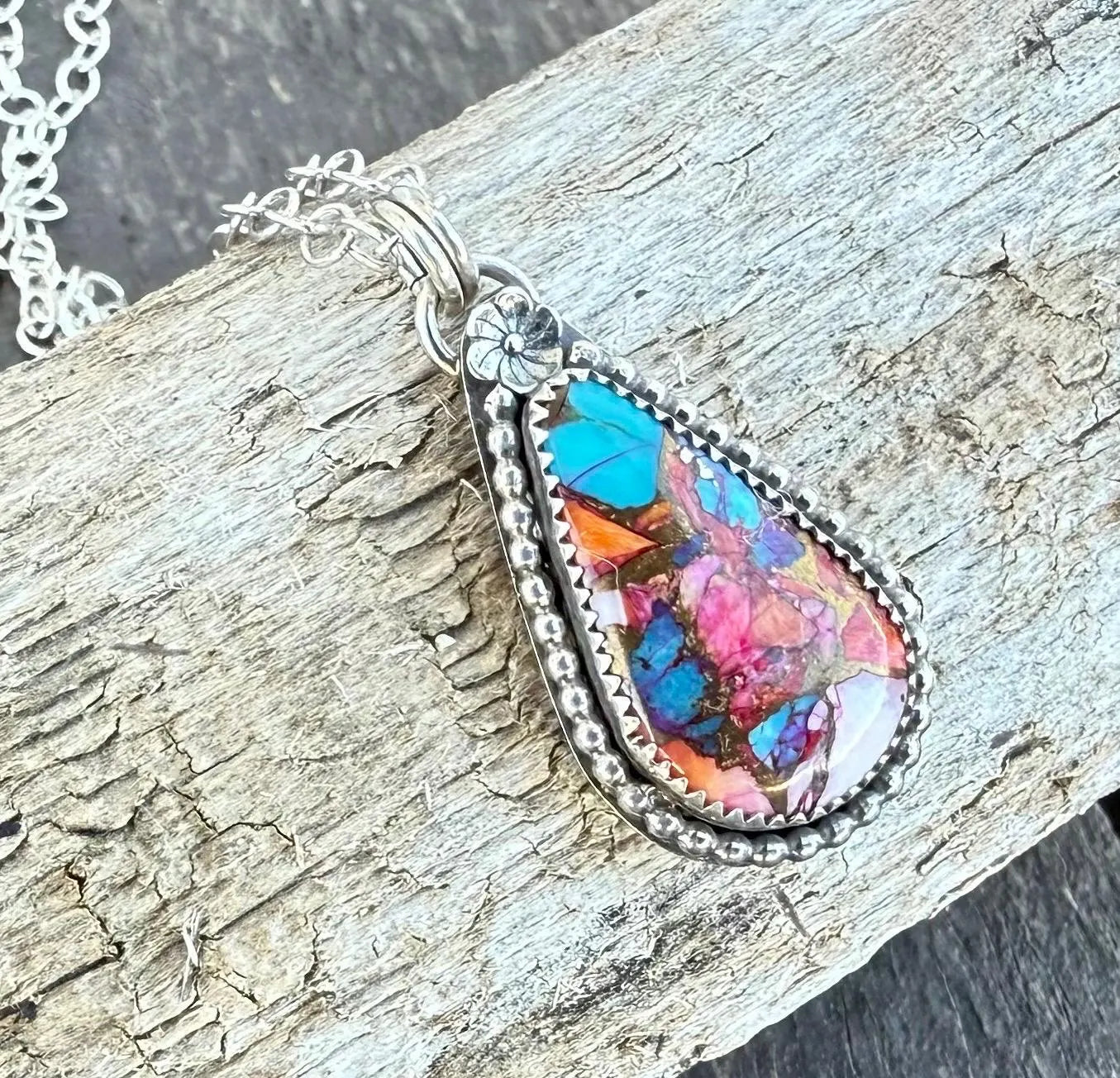 Kingman Composite Teardrop Flower Necklace