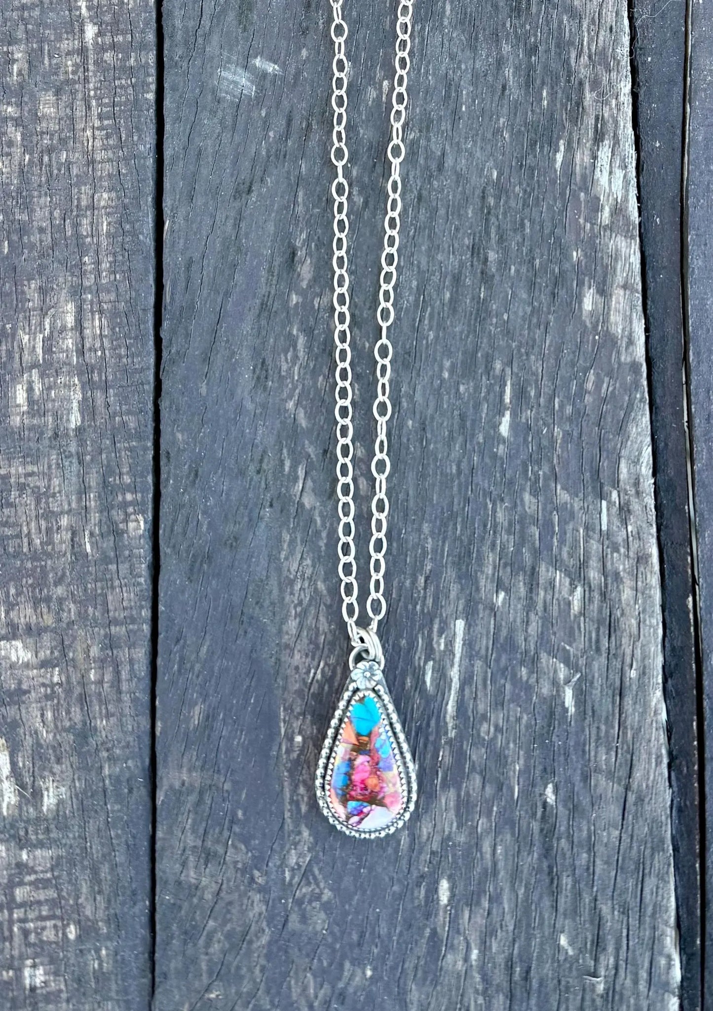 Kingman Composite Teardrop Flower Necklace