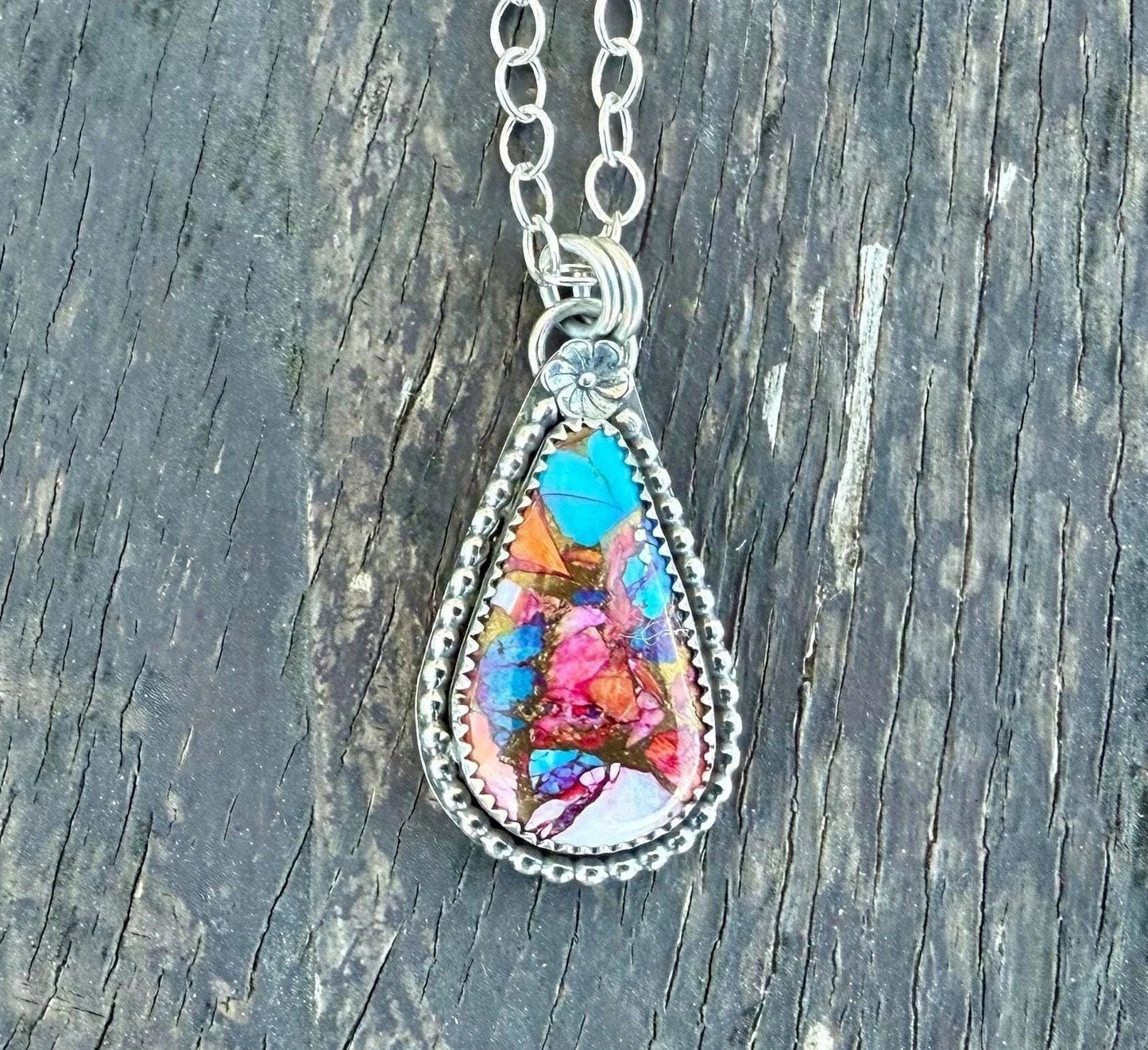 Kingman Composite Teardrop Flower Necklace
